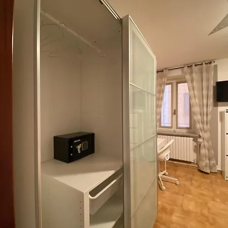 Holiday home Ca Lina Spacious With Parking Space Lecco