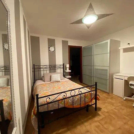 Ca Lina Spacious With Parking Space Casa vacanze Lecco
